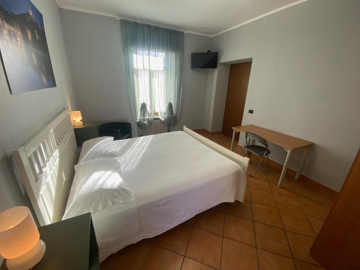 Domus Hotel Caselle Torinese Exterior foto